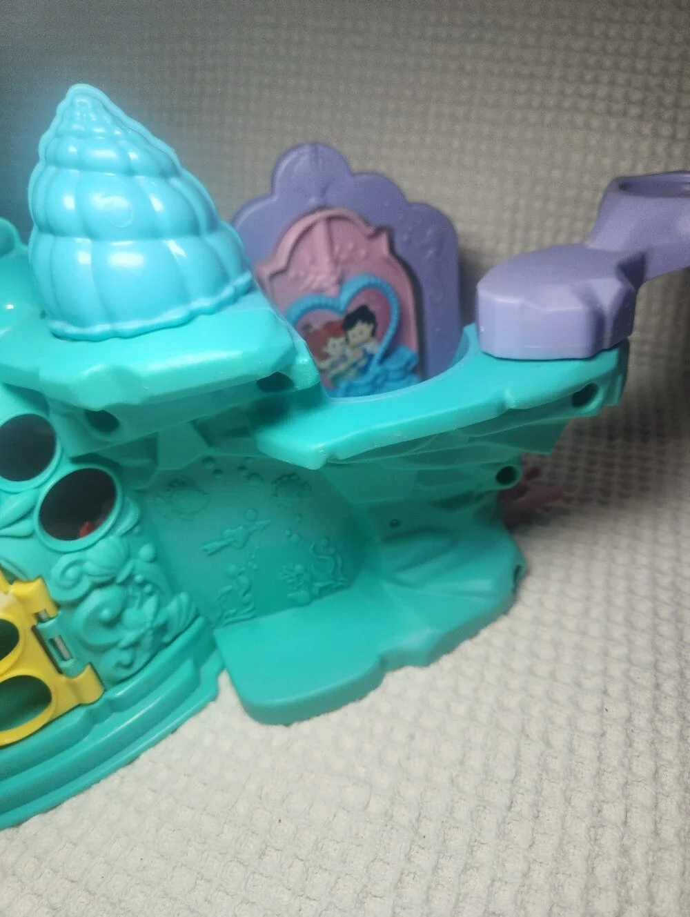 Little People Ariel Grotto Mermaid Playset - With 1 Figure And 1 Accessory Works